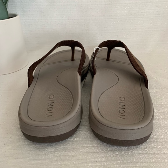 New Vionic Dennis Brown Leather Orthotic Flip Flop Sandals Men’s 8 - Picture 10 of 16